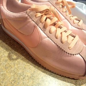 NIKE Cortez Pink(Coral) Woman's Sz 9.5